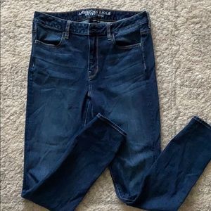 American eagle high waisted stretchy blue jeans